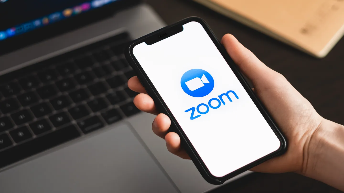 Zoom reports Q3 beat, raises FY25 guidance amid enterprise momentum