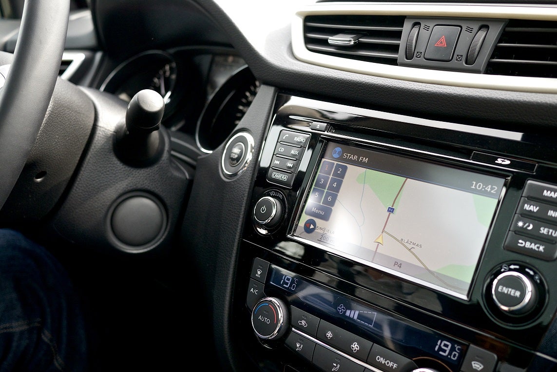 Android Auto and Apple CarPlay to drive smart car apps mainstream