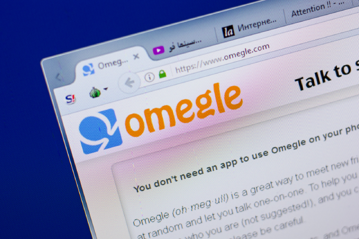 Homepage of Omegle website on the display of PC