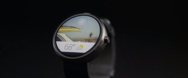 What does Android Wear do?