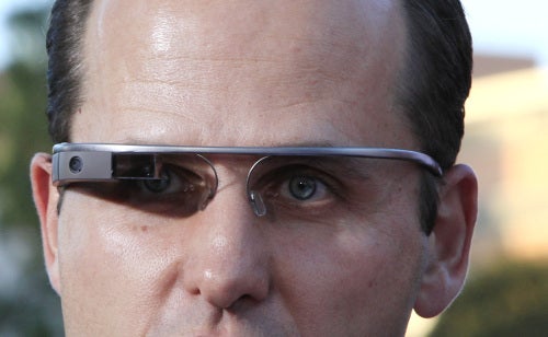 World’s “first wearable health record” arrives to Google Glass