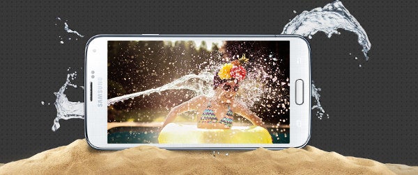 Top 5 waterproof smartphones for summer 2014