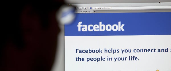 Facebook VP leaves to help journalist wife