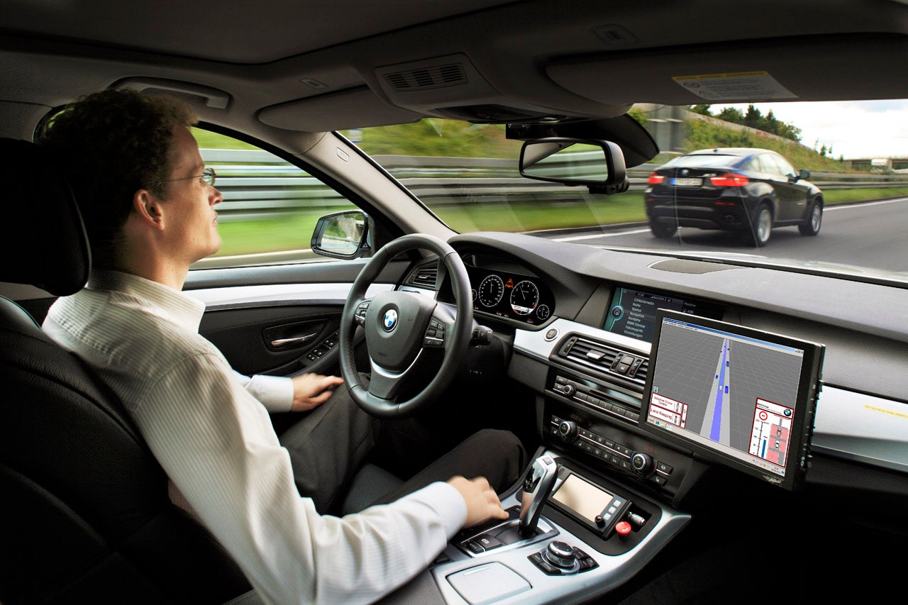 How connected car technology, including Nissan, Nvidia, is transforming the auto industry with car to car communication, neural networks and AI
