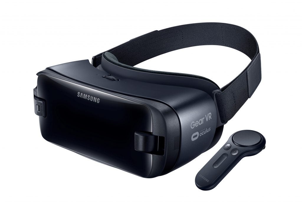 MWC: Samsung Gear adds Oculus-made controller to new VR headset