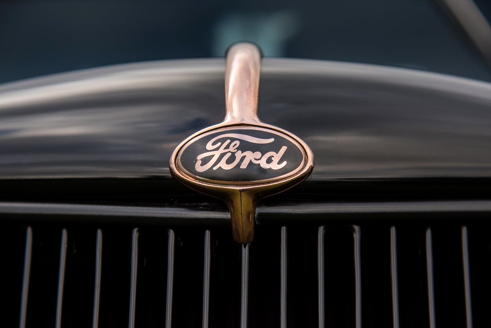 Ford hires BlackBerry engineers in connected-car push