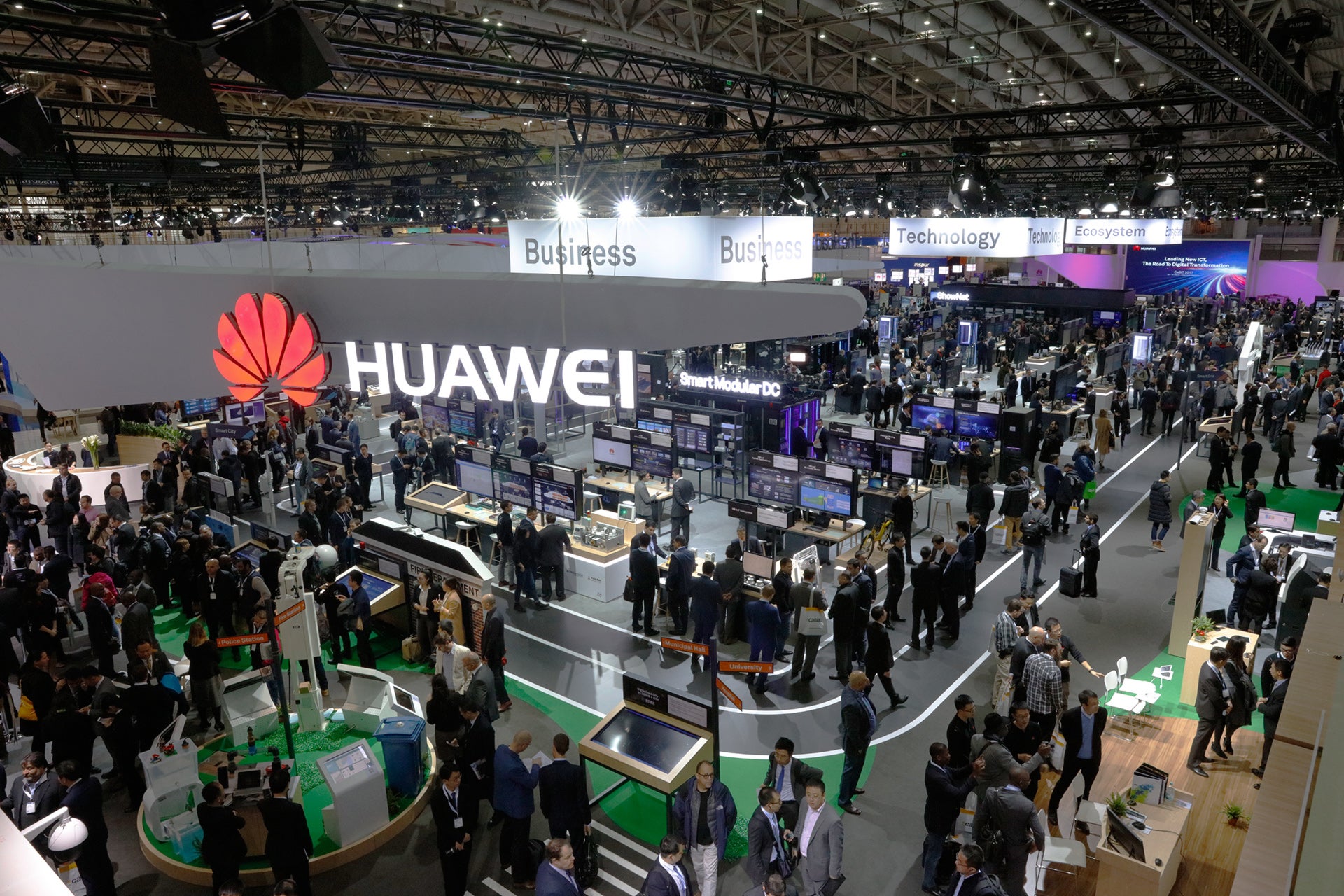 Smartphone sales fail to save Huawei profits from flat lining