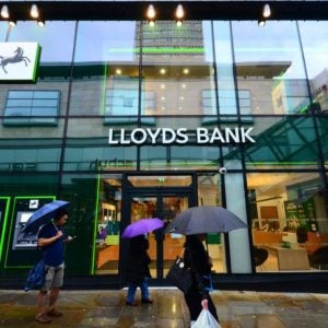 Lloyds continues digital drive with 49 branch closures