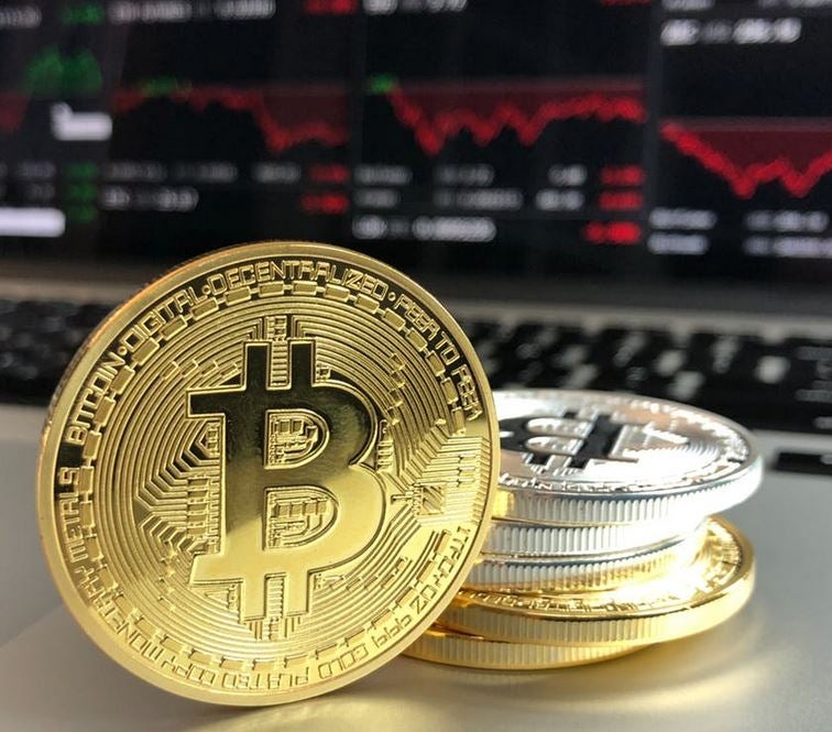 Bitcoin boom continues as CME exchange trading begins
