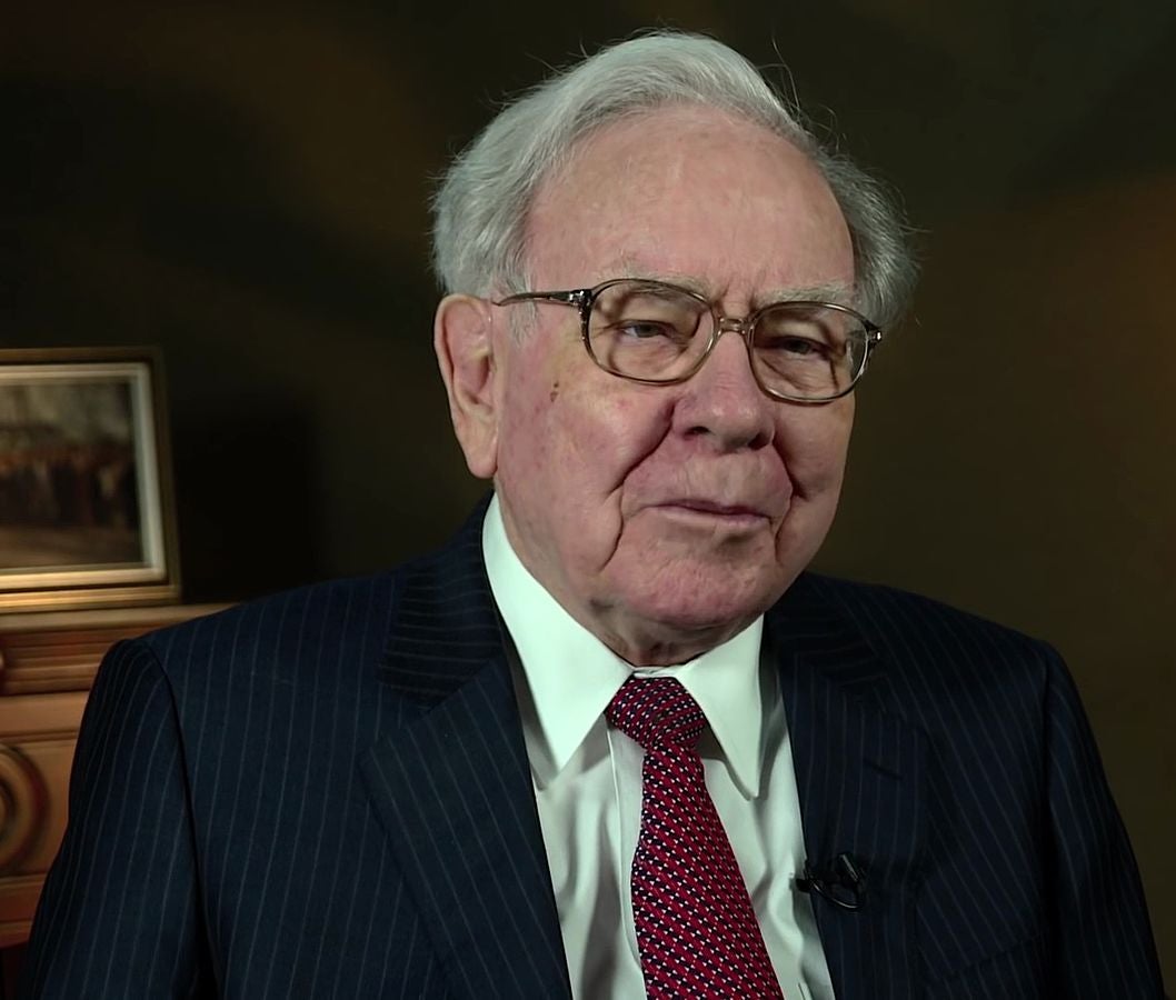 Warren Buffett Bails Entirely Out of Oracle, Takes $700m Red Hat Stake