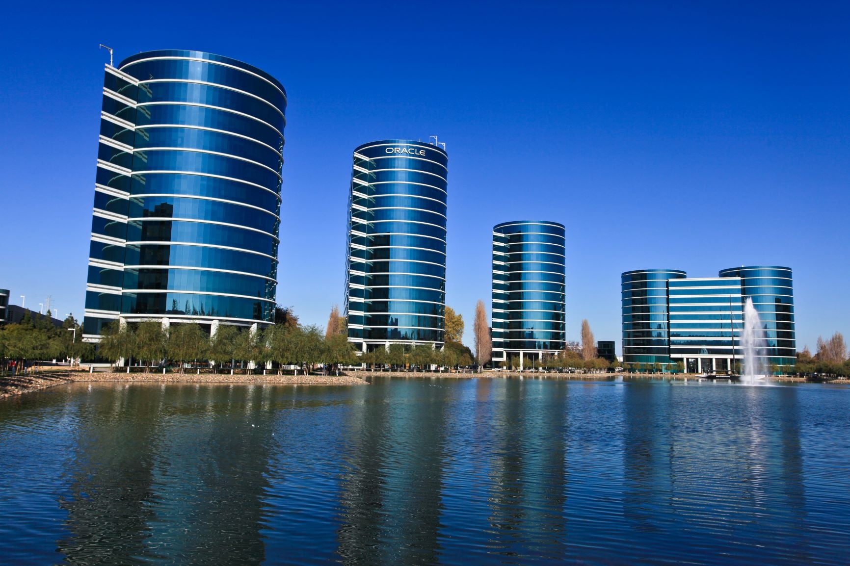 Oracle and Deloitte Team Up: Launch "ELEVATE" Cloud Migration Partnership