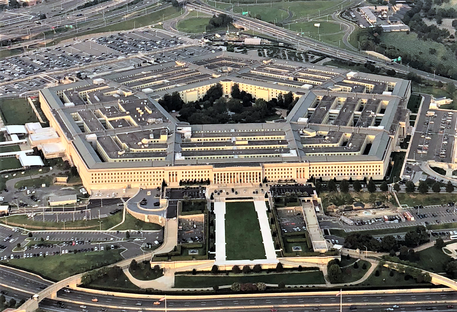 "Not in the Same Class": Pentagon Mauls Oracle as $10b Cloud Bid Thrown Out