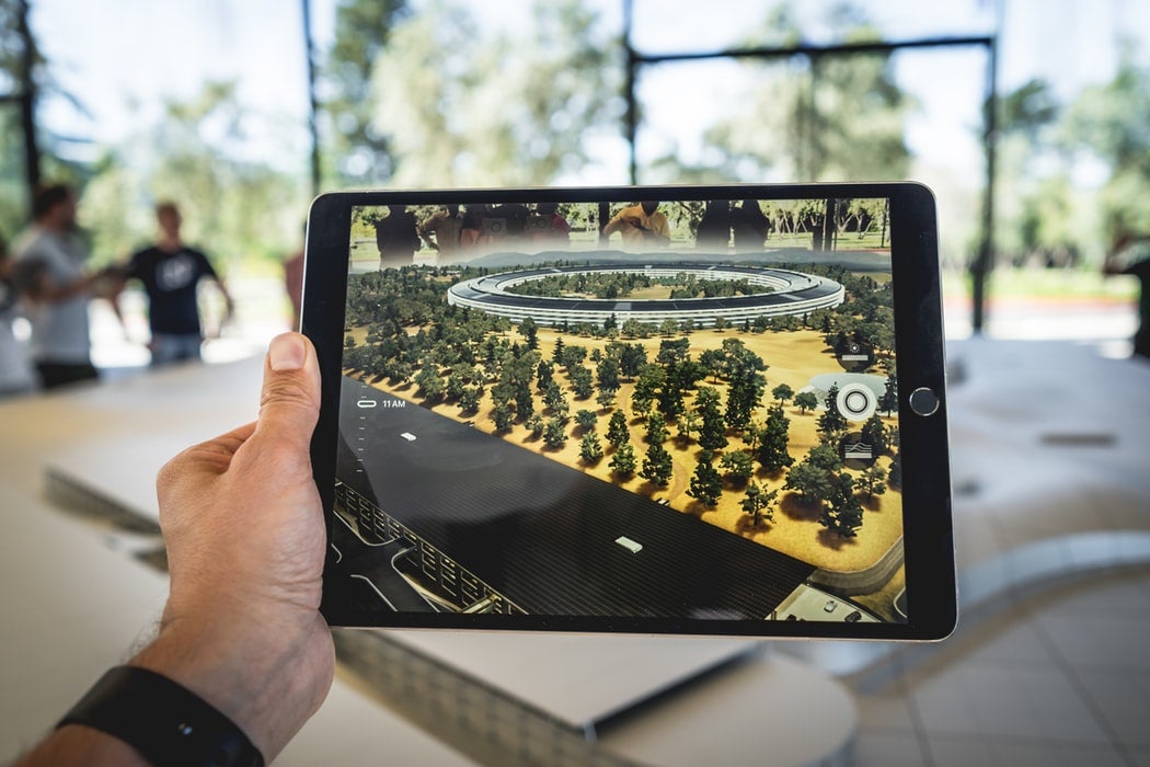 Augmented Reality Examples Increasingly Abound: Here's How AR is Being Used