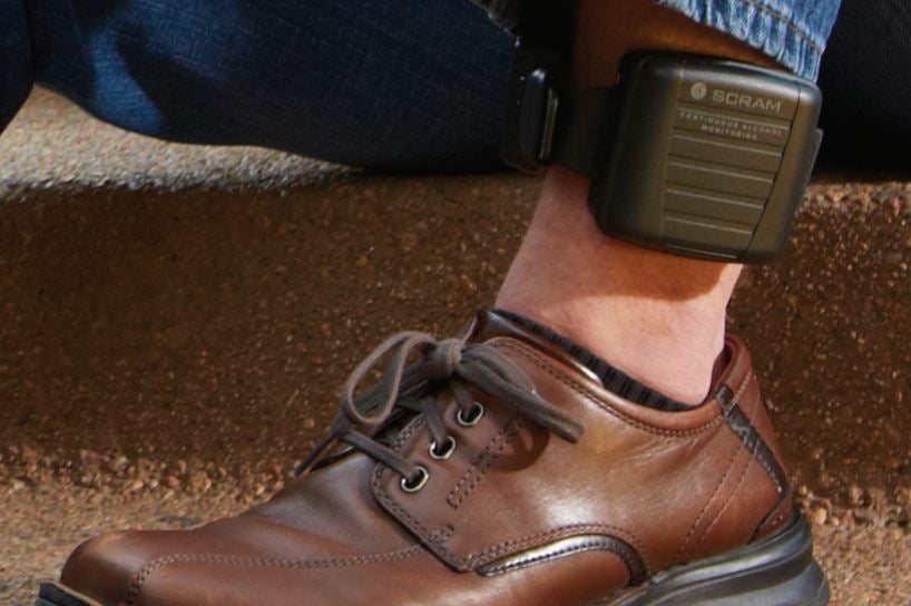 Drunken drivers may get ankle bracelets that monitor sweat for alcohol