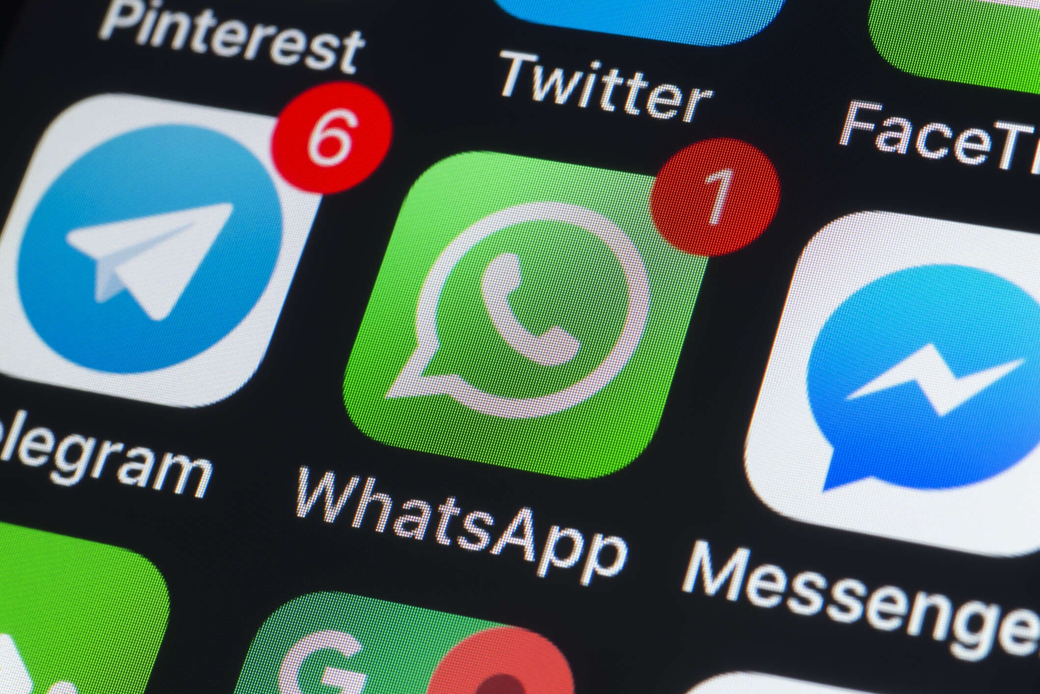Meta looks to emulate WeChat with WhatsApp Business premium plan