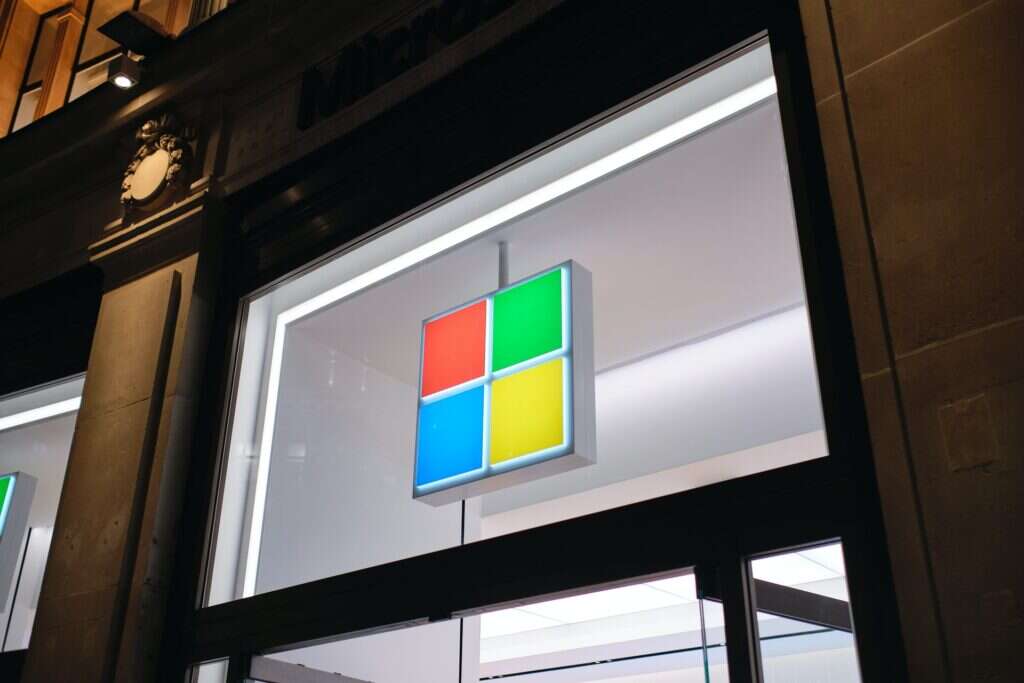 Microsoft storefront as the new Windows autopatch feature is previewed