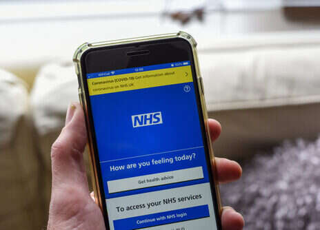 NHS digitisation progress 'inadequate', panel finds