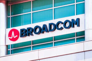 Broadcom says it still expects to complete the merger with VMWare before the end of October this year (Photo:  Sundry Photography / Shutterstock)