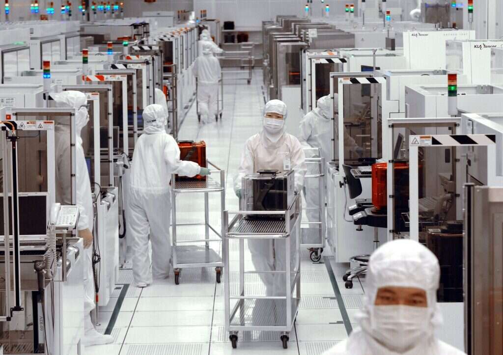 Semiconductor chipmaking workers Taiwan