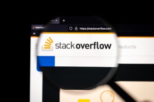 Stack Overflow is a platform used by developers to find responses. When ChatGPT first launched the site banned answers made by AI (Photo: Dennis Diatel / Shutterstock)